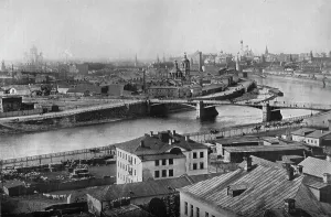A general view of Moscow, showing the Kremlin, 1915