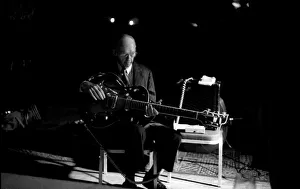 George Van Eps, Bulls Head, Chislehurst, April, 1993. Artist: Brian O Connor