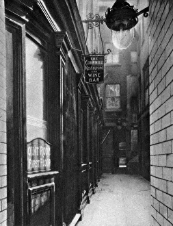 Pub Sign Prints: The George and Vulture tavern, London, 1926-1927. Artist: Taylor