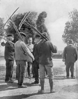 Aisne Gallery: Georges Clemenceau talking with farmers near the front, Chemin des Dames, France, 1918