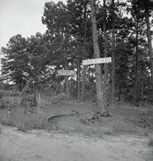 Road Sign Prints: Georgia road sign, 1937. Creator: Dorothea Lange