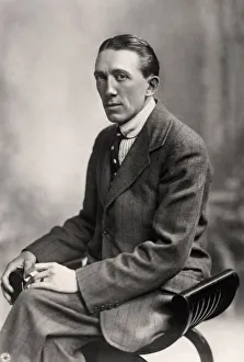 Gerald Du Maurier (1873-1934), English actor and theatre manager, early 20th century. Artist: Foulsham and Banfield