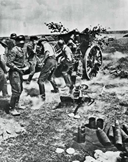 German artillery in action on the Eastern Front, 1941
