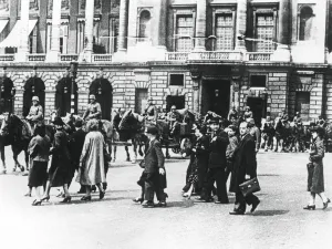 Occupied Prints: German troops in occupied Paris, June 1940