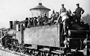 Images Dated 30th January 2008: German troops travelling by train to the eastern front, First World War, 1914