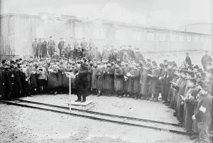 Prisoners Of War Prints: Germany, French prisoners singing, between 1914 and c1915. Creator: Bain News Service