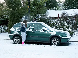 Safety Prints: Girls palying with snowballs by VW Golf 2009