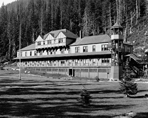 Selkirk Range Prints: Glacier House, Selkirk Mtns. Canada, between 1900 and 1915. Creator: Unknown