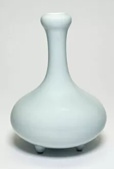 Glazed Pottery Gallery: Globular Vase with Tall Neck, Qing dynasty (1644-1911), Qianlong reign mark and period