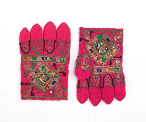 Yugoslavia Prints: Gloves, European, Eastern, fourth quarter 19th century. Creator: Unknown