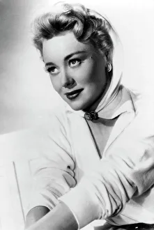 Celebrity Gallery: Glynis Johns, British actress, singer and dancer, 20th century. Artist: Rank Organisation