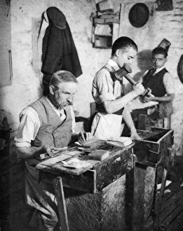 Gold-beating in a London workshop, 1926-1927