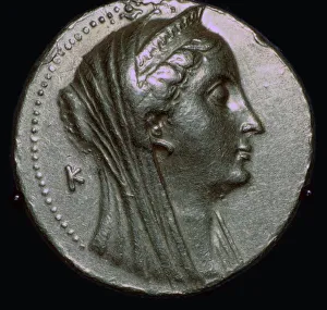 Gold coin of Arsinoe II, 3rd century BC