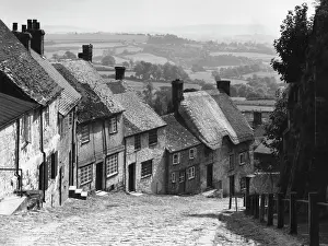 Quaint Prints: Gold Hill, Shaftesbury, Dorset, c1955. Creator: Arthur Charles Kirby Ware