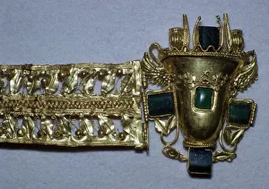 Emerald Prints: Gold Roman bracelet