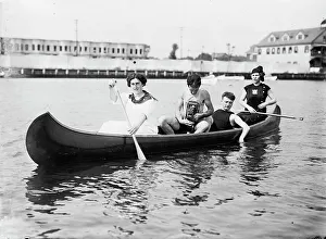 Paddling Prints: In the good old summertime. [canoe], between c1910 and c1915. Creator: Bain News Service