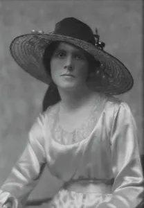 Gould, Jay, Mrs. portrait photograph, 1916 June 15. Creator: Arnold Genthe