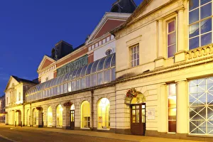Peter Thompson Gallery: Grand Theatre, Swansea, South Wales, 2010