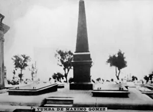 Tabacalera Cubana Gallery: The Grave of Maximo Gomez, 1920s