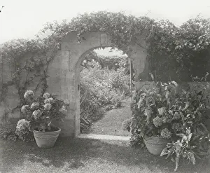 Gray Gardens, Robert Carmer Hill house, Lily Pond Lane, East Hampton, New York, c1914. Creator: Frances Benjamin Johnston. Gray Gardens, Robert Carmer Hill house, Lily Pond Lane, East Hampton, New York, c1914