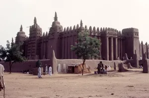 Conservation Prints: Great Mosque of Djenne, Mali, 1989. Creator: Amanda Waite