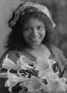 Greenwood, Minnie, Miss, portrait photograph, 1913. Creator: Arnold Genthe