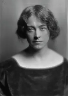 Intensity Prints: Greenwood, S. Miss, portrait photograph, 1914 Mar. 9. Creator: Arnold Genthe