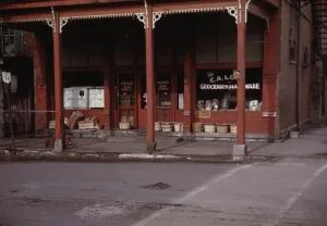 Vachon John Gallery: Grocery store, Mt. Orab, Ohio, Route 74, 1942 or 1943. Creator: John Vachon