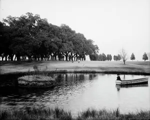 Club House Prints: Grounds at country club, Charleston, S.C. between 1900 and 1905. Creator: Unknown