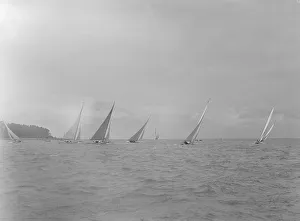 Stern View Prints: Group of 6 Metre boats racing, 1922. Creator: Kirk & Sons of Cowes