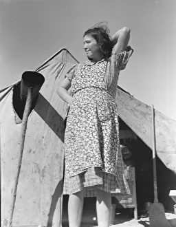 Tent City Collection: Growers camp for migrant labor on the edge of the pea fields, near Calipatria, CA, 1939