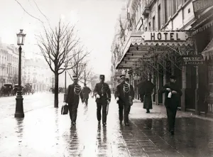 Guards on the street, Brussels, 1898. Artist: James Batkin