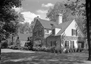 Mansion House Prints: Guido R. Rahr, residence in Manitowoc, Wisconsin, 1945. Creator: Gottscho-Schleisner, Inc