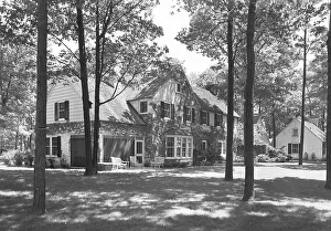 Mansion House Prints: Guido R. Rahr, residence in Manitowoc, Wisconsin, 1945. Creator: Gottscho-Schleisner, Inc