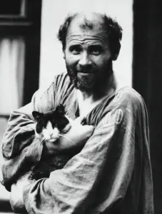 Images Dated 30th September 2021: Gustav Klimt with a cat, 1911. Creator: Nahr, Moritz (1859-1945)