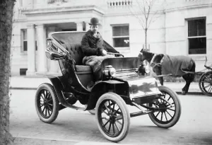 Shiny Prints: G.V.L. Meyer, between c1910 and c1915. Creators: Bain News Service, George Graham Bain