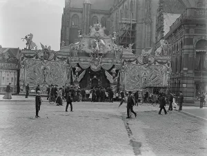 Amusements Prints: Haarlem, the Netherlands, 1906-1917. Creator: George Crombie