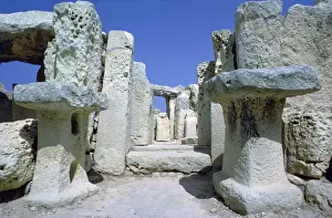 Megalithic Prints: Hagar Qim temple on Malta. (c. 3000 BC)