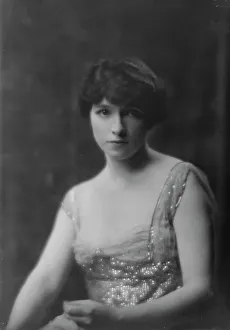 Sequin Prints: Hamlin, A.J. Mrs. portrait photograph, 1917 Nov. 8. Creator: Arnold Genthe