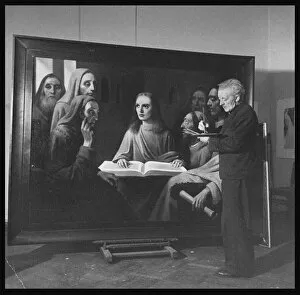 Archive Photos Collection: Han van Meegeren painting Jesus Among the Doctors, 1945. Artist: Anonymous