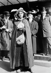 Suffragists Prints: Hawn, Miss Phoebe - Suffragette Hiker