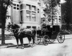 Mrs Phoebe Apperson Hearst Prints: Hearst home, 1400 N.H. Ave. NW, Washington, D.C. 1900?. Creator: Frances Benjamin Johnston