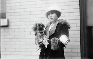 Dog Show Prints: Helen B. Rich & Chinese Gordon, between c1910 and c1915. Creator: Bain News Service