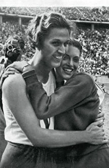 Cheerful Gallery: Helen Stephens and Alice Arden, American athletes, Berlin Olympics, 1936