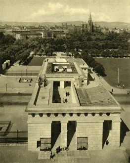 War Memorial Prints: The Heroes Monument, Vienna, Austria, c1935. Creator: Unknown
