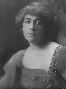 Frizzy Prints: Herzog, Paul M. Mrs. portrait photograph, 1916. Creator: Arnold Genthe