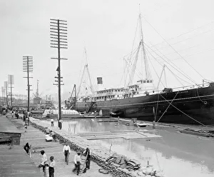 River Mississippi Prints: High Water at New Orleans, La. Levee, March 23, 1903, c1903. Creator: Unknown