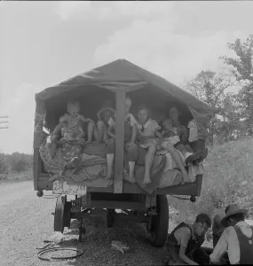 Okie Prints: On highway no. 1 of the OK state near Webbers Falls