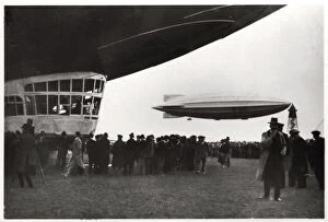 Images Dated 25th November 2009: HM Airship R100, 1930 (1933)