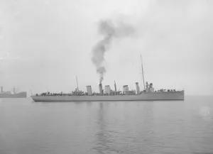 HMS Broke, 1914. Creator: Kirk & Sons of Cowes HMS Broke, 1914. Creator: Kirk & Sons of Cowes
